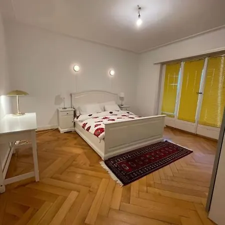 Elegant & Ensoleille Apartment